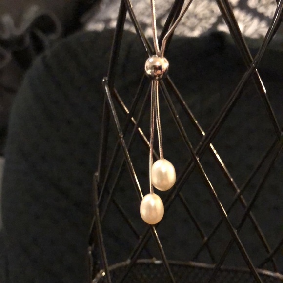 STERLING SILVER AND WHITE PEARL NECKLACE - Picture 2 of 4